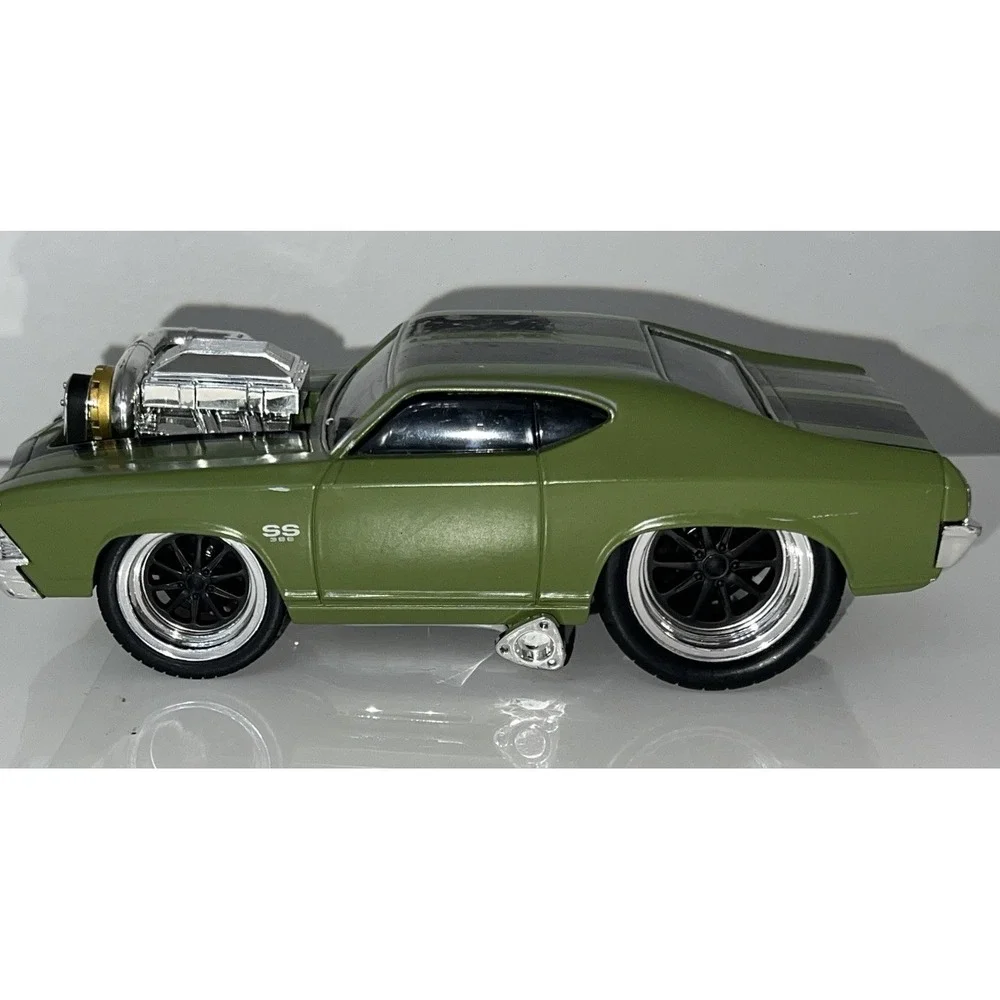 Maisto 1:24 Scale 1969 Chevrolet Chevelle Green Car (3/b18)